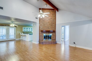 312 Rancho Dr, Fort Worth, TX 76108 - photo 2