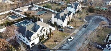2 Nappi Court