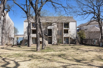 388 Driftwood Ct unit 3, Azle, TX 76020 - photo 2