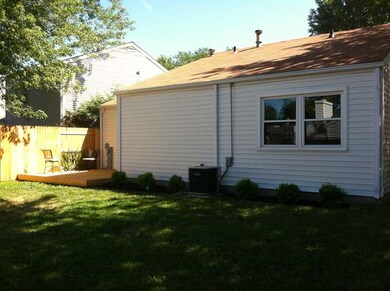 2310 Mulberry Ct, Aurora, IL 60506 - photo 7