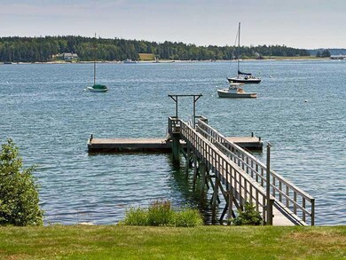Waterfront/Dock/Pier.