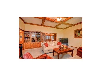 Built-in Bookshelves and Cabinets Accentuate Your 