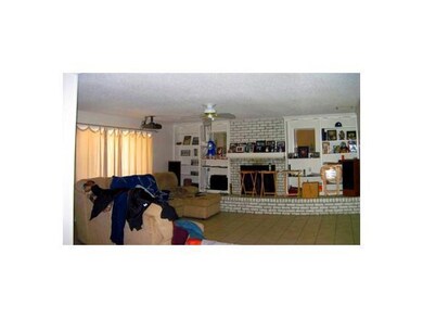 2105 Woodside Dr, El Paso, TX 79925 - photo 5