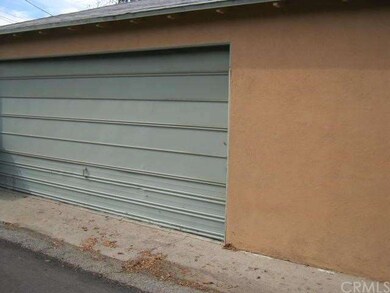 Oversized 2 Car Shared Garage- 