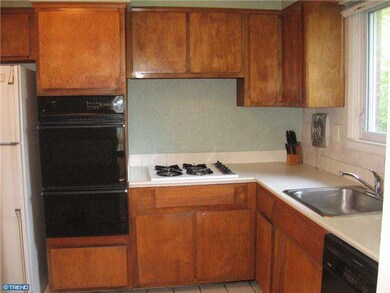 22 Walnut Hill Ln, Havertown, PA 19083 - photo 6