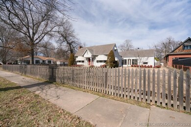 404 E 5th St, Claremore, OK 74017 - photo 2