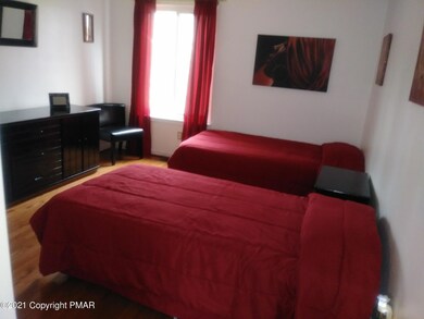 314 Keswick Ave, Bushkill, PA 18324 - photo 5