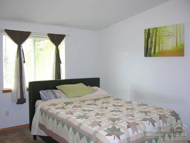 2057 NW Joshua Tree Ct, Redmond, OR 97756 - photo 5