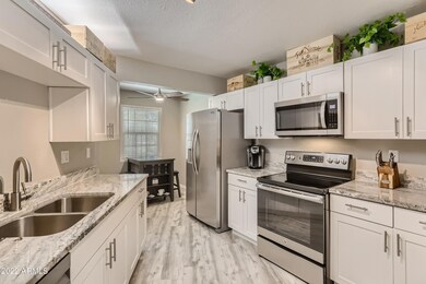 17420 N Boswell Blvd, Sun City, AZ 85373 - photo 5