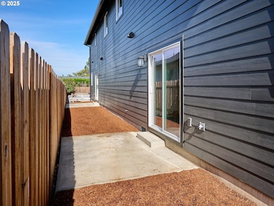 220 222 Juniper St, Gervais, OR 97026 - photo 3