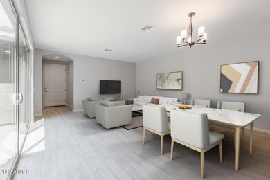 5)GREAT ROOM