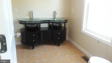 5301 E St SE, Washington, DC 20019 - photo 4