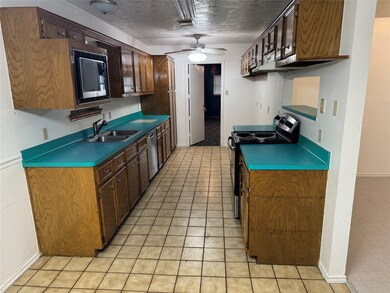 19696 Hastings Rd, Alvin, TX 77511 - photo 5