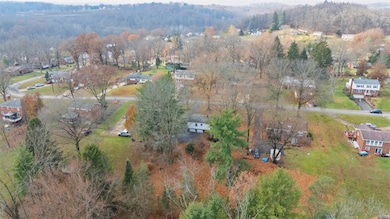 140 E Edgewood Dr, Canonsburg, PA 15317 - photo 6