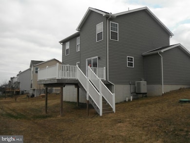 1423 Mallard Dr E, Chambersburg, PA 17202 - photo 4