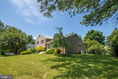 26 Spruce Rd, Burlington, NJ 08016 - photo 2