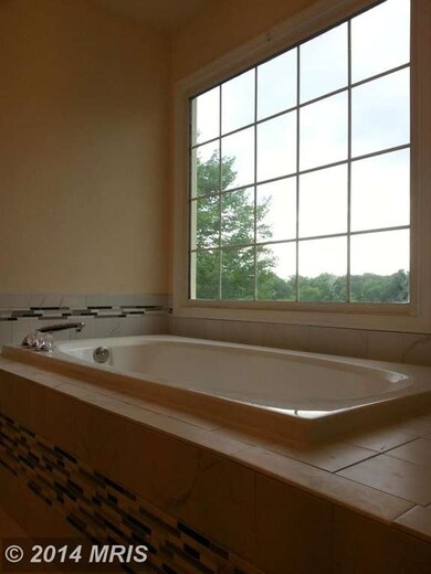 10729 Willow Oaks Dr, Bowie, MD 20721 - photo 3