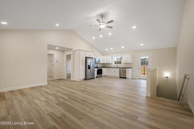 335 Valhalla Trace, Vine Grove, KY 40175 - photo 2