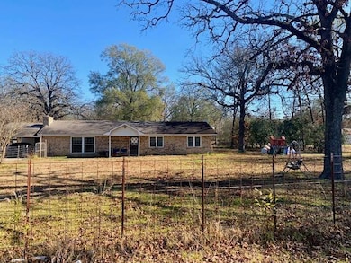 216 Hawks Roost Rd, Garvin, OK 74736 - photo 5