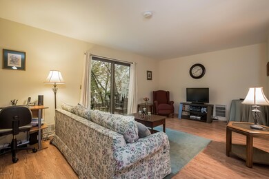 008-Living_Room-3384614-large