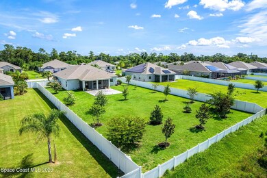huge yard!