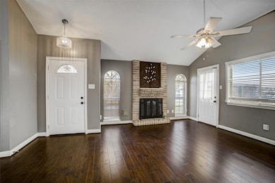 8450 Lake Crystal Dr, Houston, TX 77095 - photo 5