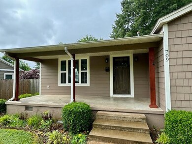 709 NW 6th St, Bentonville, AR 72712 - photo 3