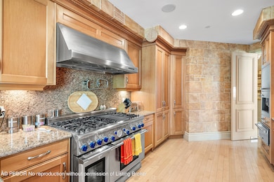 015-3000SouthOceanBoulevard-201-PalmBeac