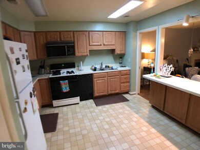 3853 Steppes Ct, Falls Church, VA 22041 - photo 3