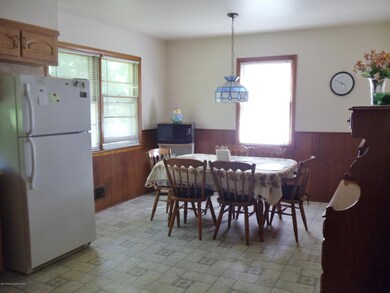 121 EUCLID EAT IN KITCHEN