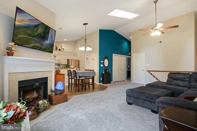 12952 Grays Pointe Rd unit C, Fairfax, VA 22033 - photo 5