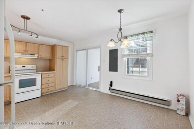 05-95d Halls Croft Rd, Freehold, NJ-5