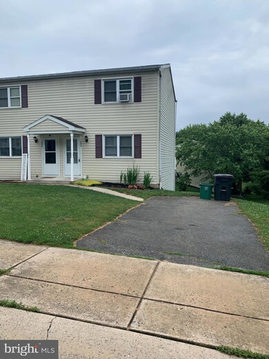 1090 Cloverton Dr, Columbia, PA 17512 - photo 3