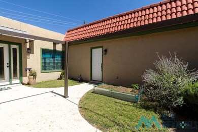 1502 Mountain Shadow Dr, Carlsbad, NM 88220 - photo 5