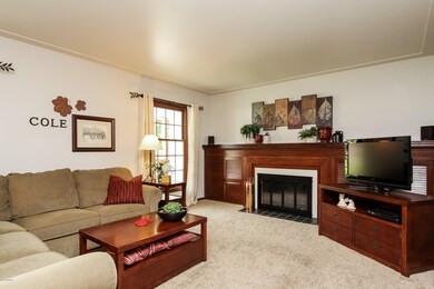 004-Living_Room-3217540-large