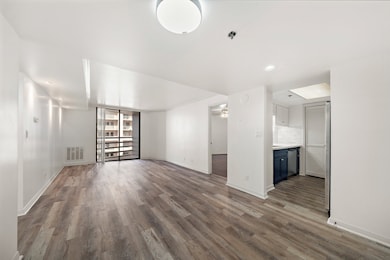 Sage Condominiums unit 613, Houston, TX 77056 - photo 5
