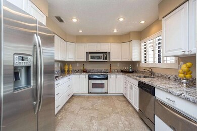 07Kitchen