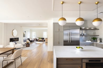 757 Washington St unit 2, Brookline, MA 02446 - photo 3