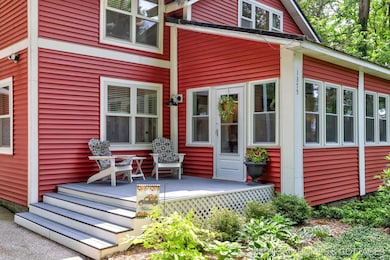 7-web-or-mls-1375-waukazoo-dr