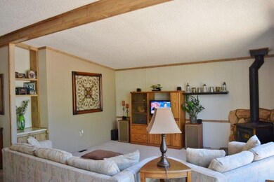 Living Room (2)