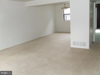 115 Malvern Ct, Mount Laurel, NJ 08054 - photo 3