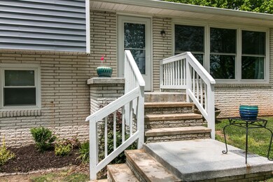 330 Cooley Ford Rd, Tennessee Ridge, TN 37178 - photo 4