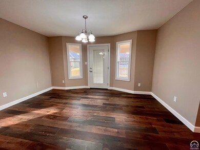 3315 SW 44th Terrace, Topeka, KS 66610 - photo 6