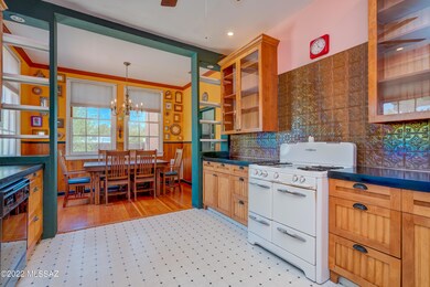 GAS STOVE