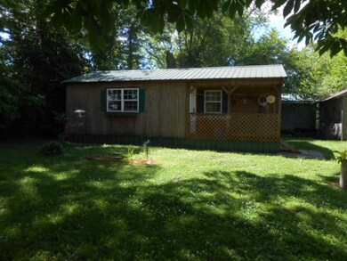 420 E Matilda St, Elnora, IN 47529 - photo 3