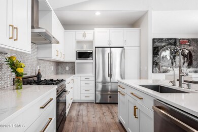 6621 Trout Creek Ct, Park City, UT 84098 - photo 2