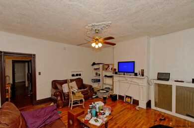 526 Hamilton St, Albany, NY 12203 - photo 3