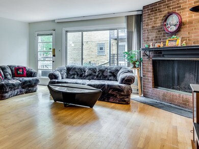 2903 W Glenlake Ave, Chicago, IL 60659 - photo 3