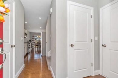 75 Deerwood Dr unit B, Nashua, NH 03063 - photo 2