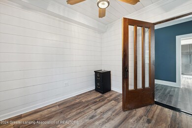 07-121-W-Elm-St-Middleton-MI-48856-Windo